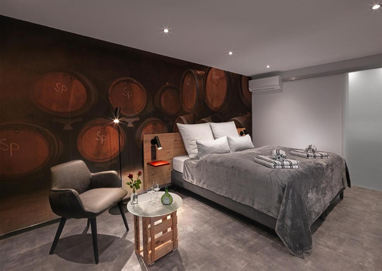 Weinmotel Simon 1 A アルツェナウ・イン・ウンテルフランケン エクステリア 写真
