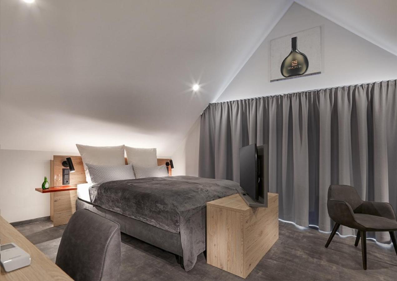 Weinmotel Simon 1 A アルツェナウ・イン・ウンテルフランケン エクステリア 写真